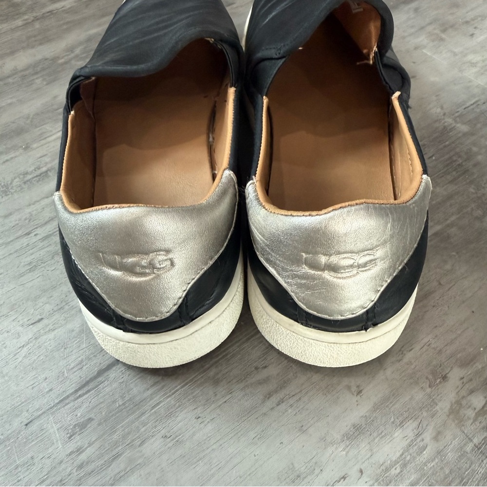 UGG Cas slip-on sneakers in black Sz 7.5 - Picture 3 of 5